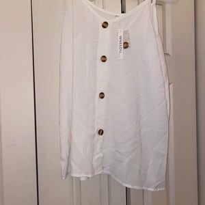 Cute white flowy tank top for summer or spring!